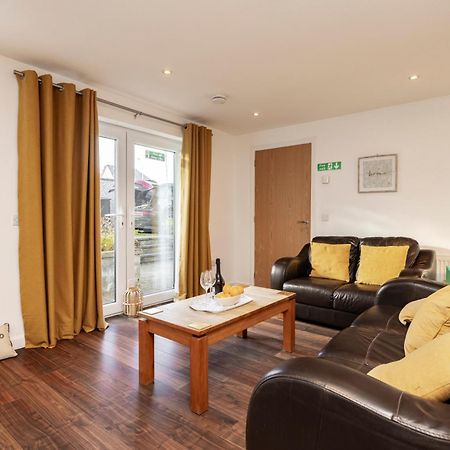 Bright House With Garden & Patio In Market Town Inverurie Exterior foto