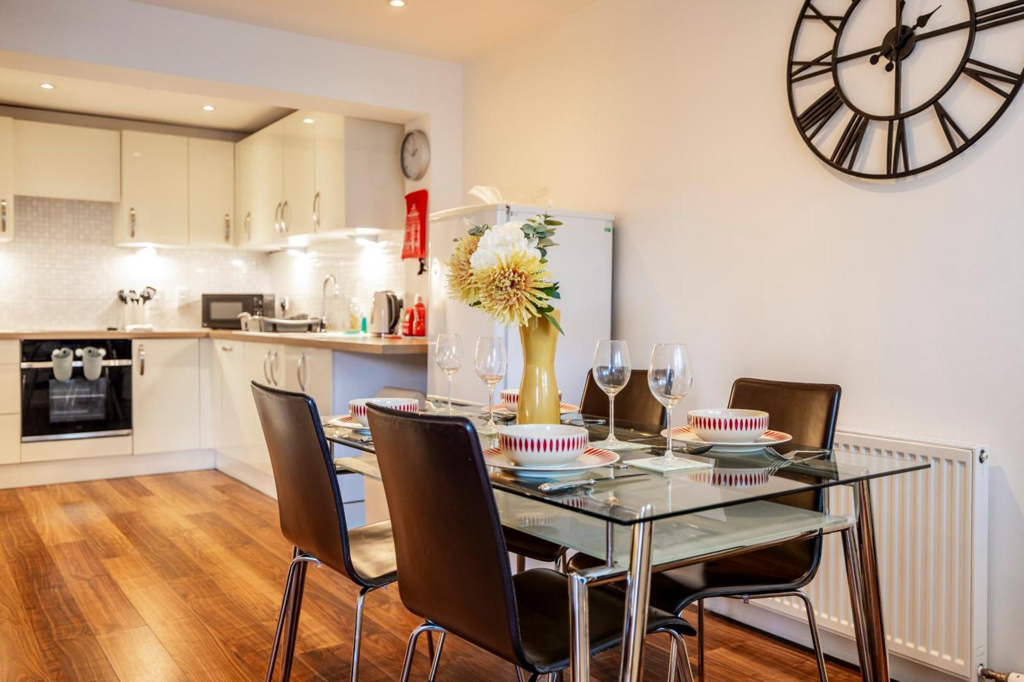 Bright House With Garden & Patio In Market Town Inverurie Exterior foto
